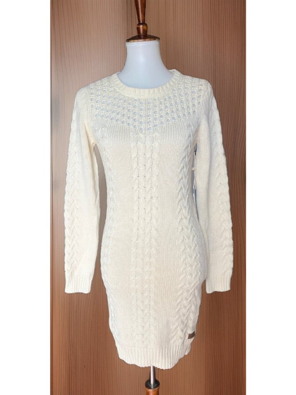 NWT Element Eden Cream Cable Knit Sweater Dress Keyhole Back Size M Long Sleeve